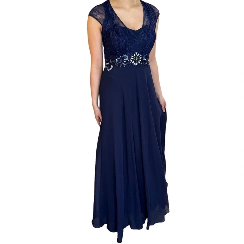 LAURA PETITE ROYAL BLUE V-NECK RHINESTONE DETAIL PROM FORMAL EVENING GOWN SIZE 4 - Picture 4 of 16